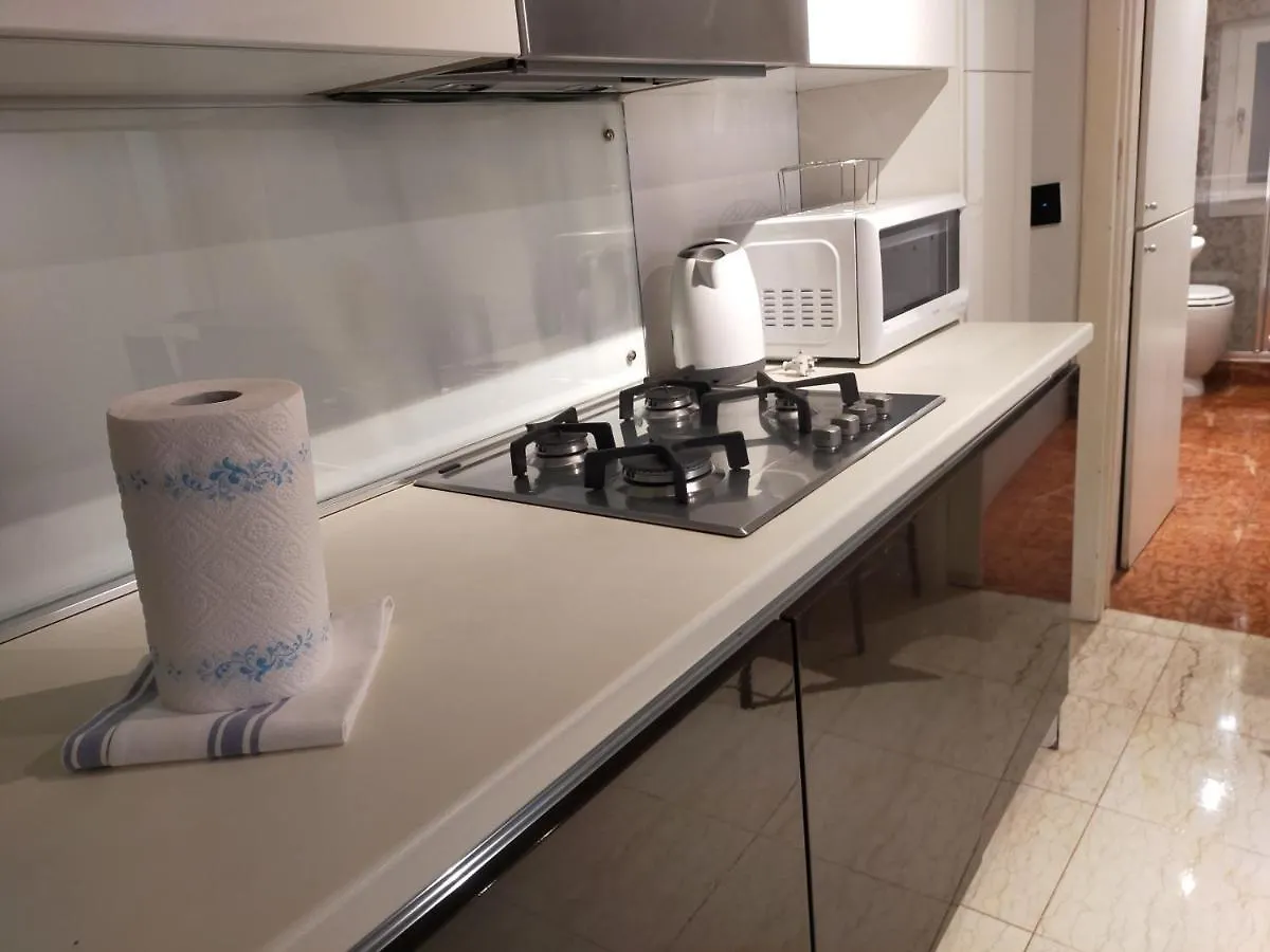 Biennale Apartment Near San Marco Venedik