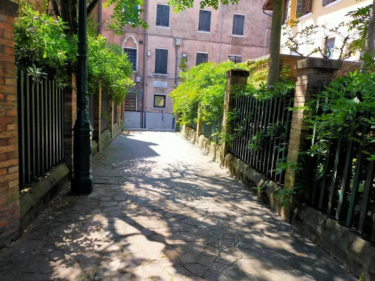 Biennale Apartment Near San Marco Venice