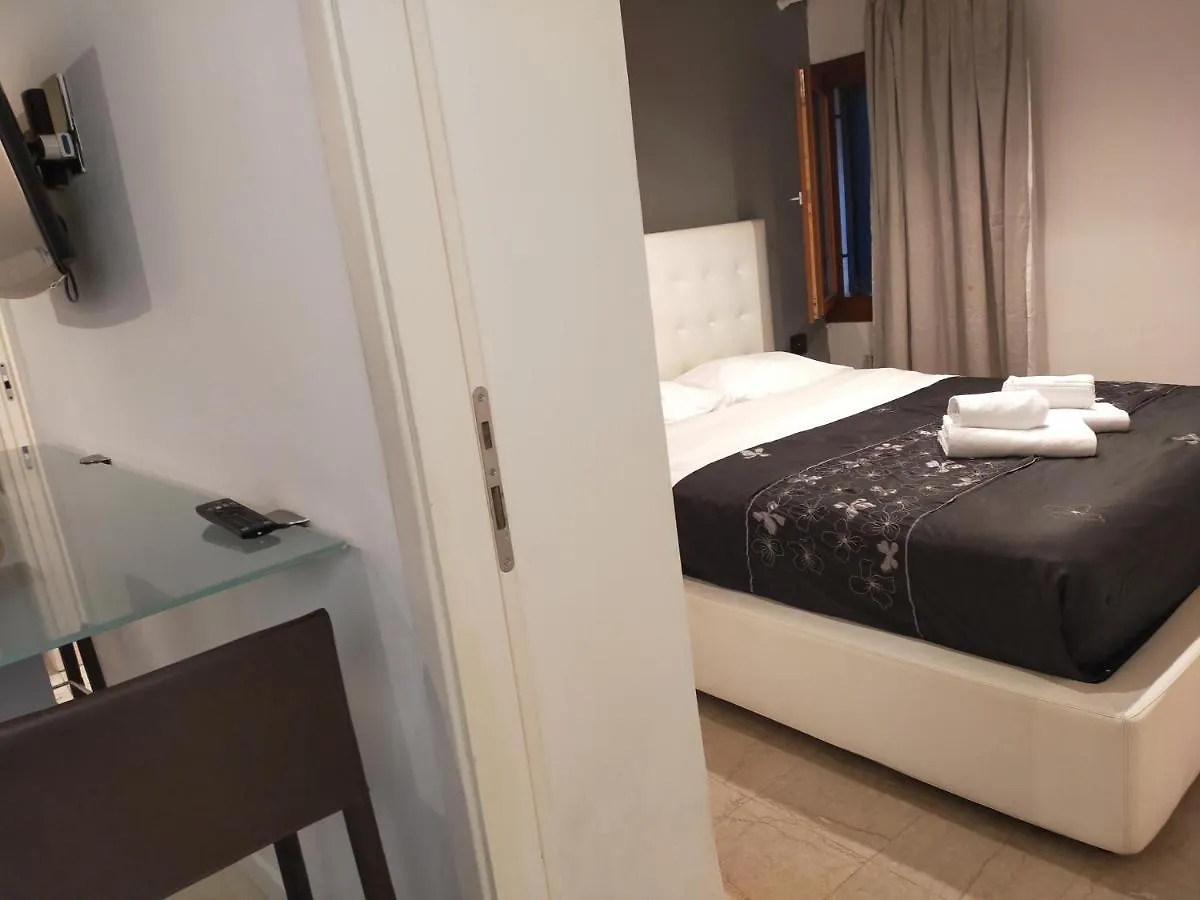 Biennale Apartment Near San Marco Velence